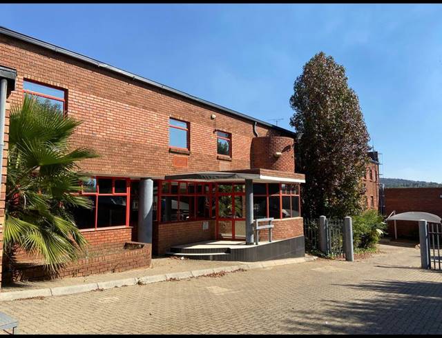 3,086M² WAREHOUSE TO LET IN STRIJDOMPARK